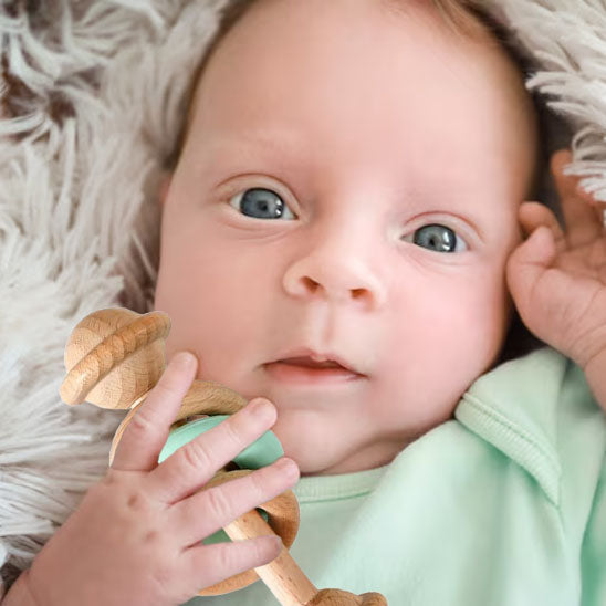 Hochet Bébé - Jouet Éveil Sensoriel Montessori | Les Petiots™
