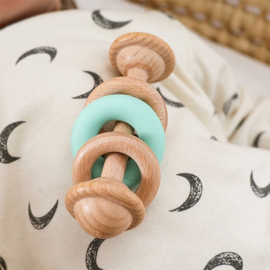 Hochet Bébé - Jouet Éveil Sensoriel Montessori | Les Petiots™