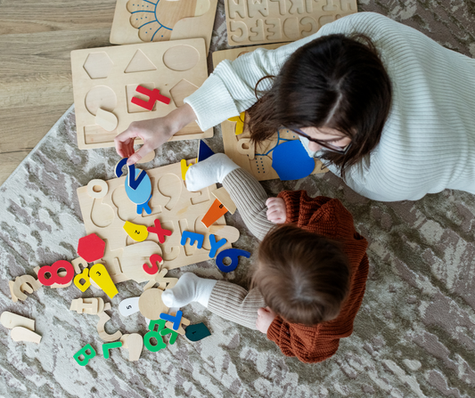 Stimulation Sensorielle Bébé : 10 Techniques d’Éveil Simple et Efficace